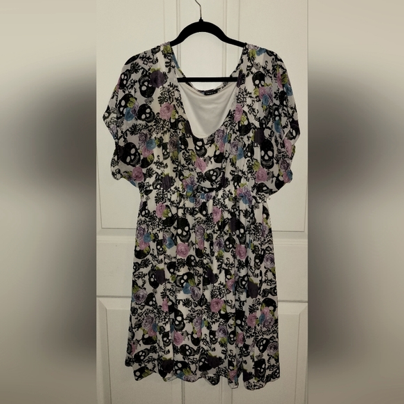 Skull Floral Multi color Dress Torrid - Picture 1 of 3